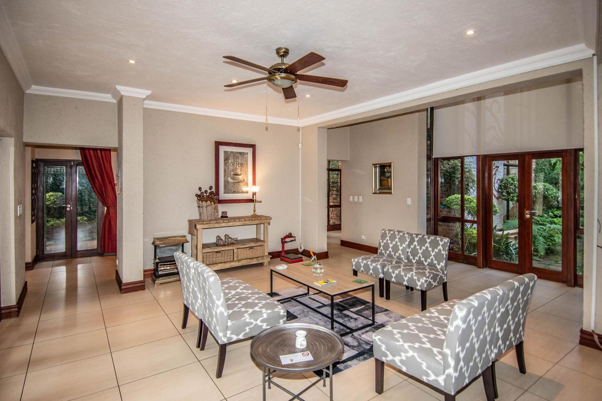 7 Saint Andrew Otel White River Dış mekan fotoğraf
