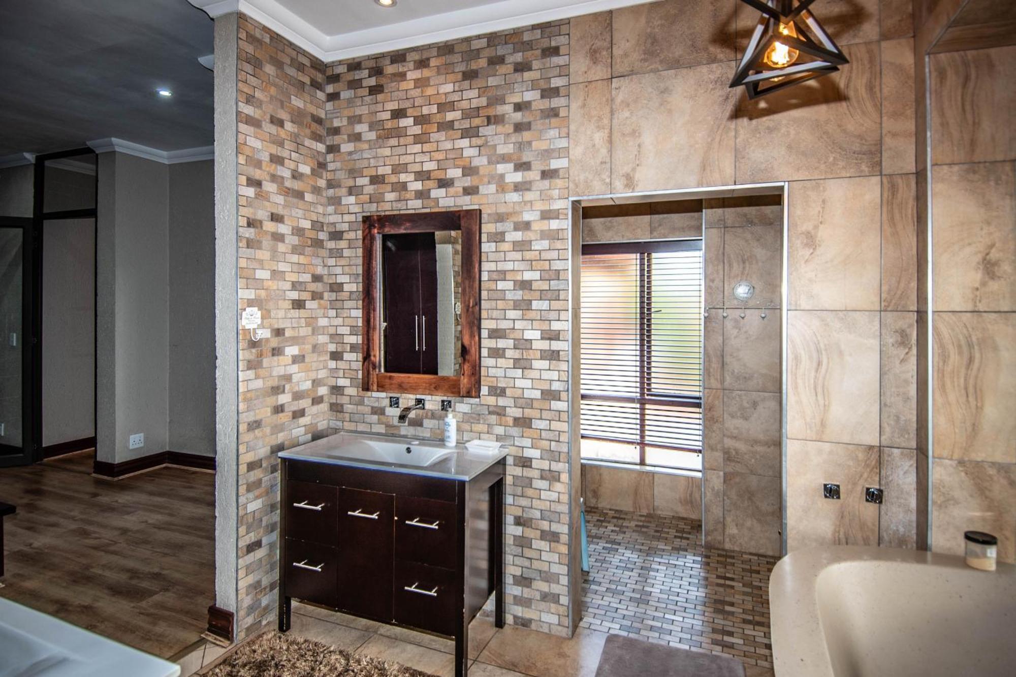 7 Saint Andrew Otel White River Dış mekan fotoğraf